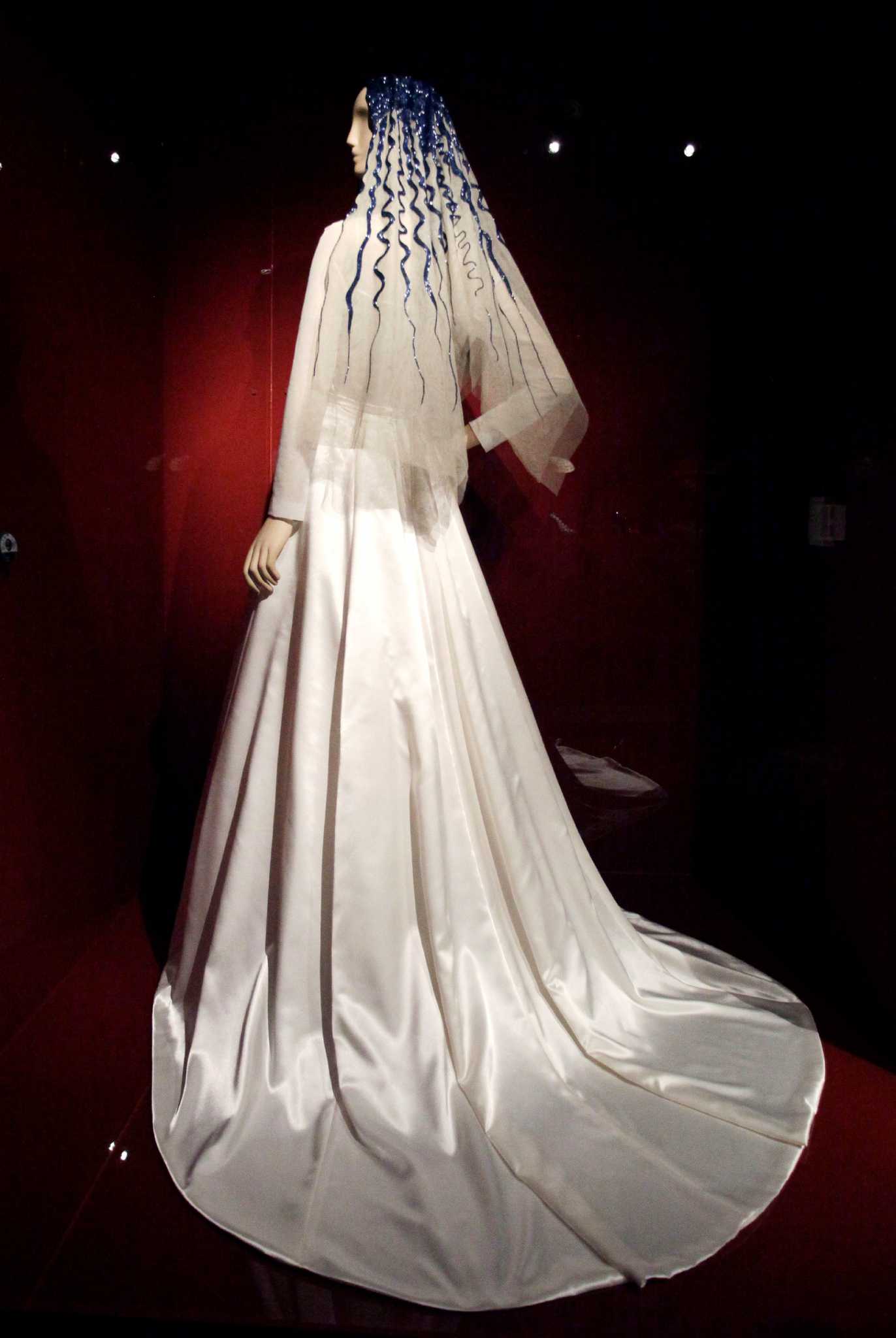 Schiaparelli wedding dress 60 photos - Astyledwedding.com