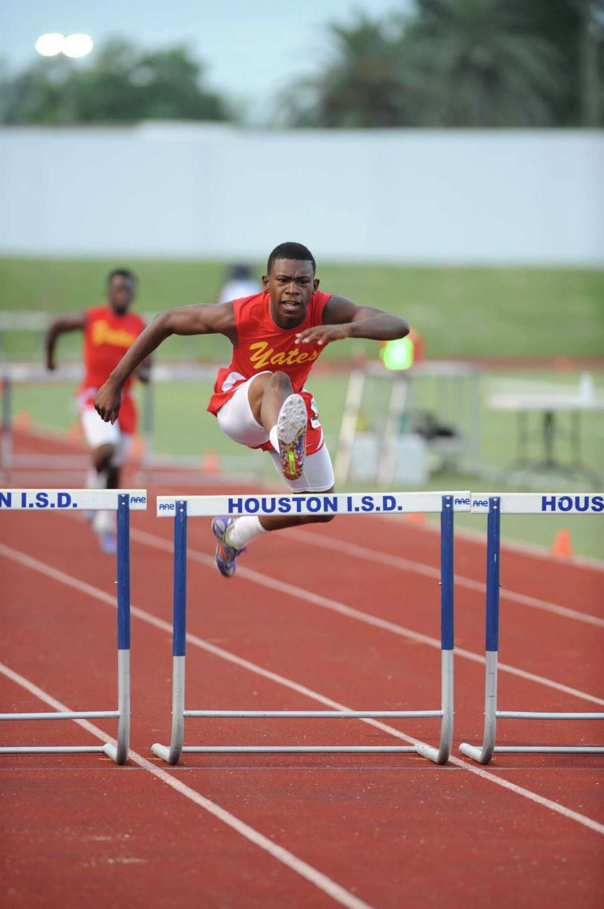 Track and field Yates clears big hurdles to grab trip to state