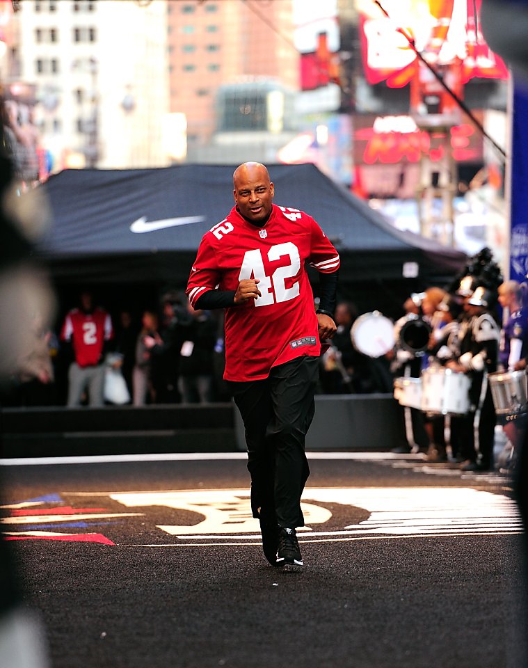 10 questions with a local: Ronnie Lott