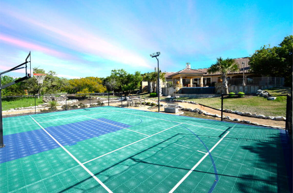 Dream Home 1727 Greystone Ridge