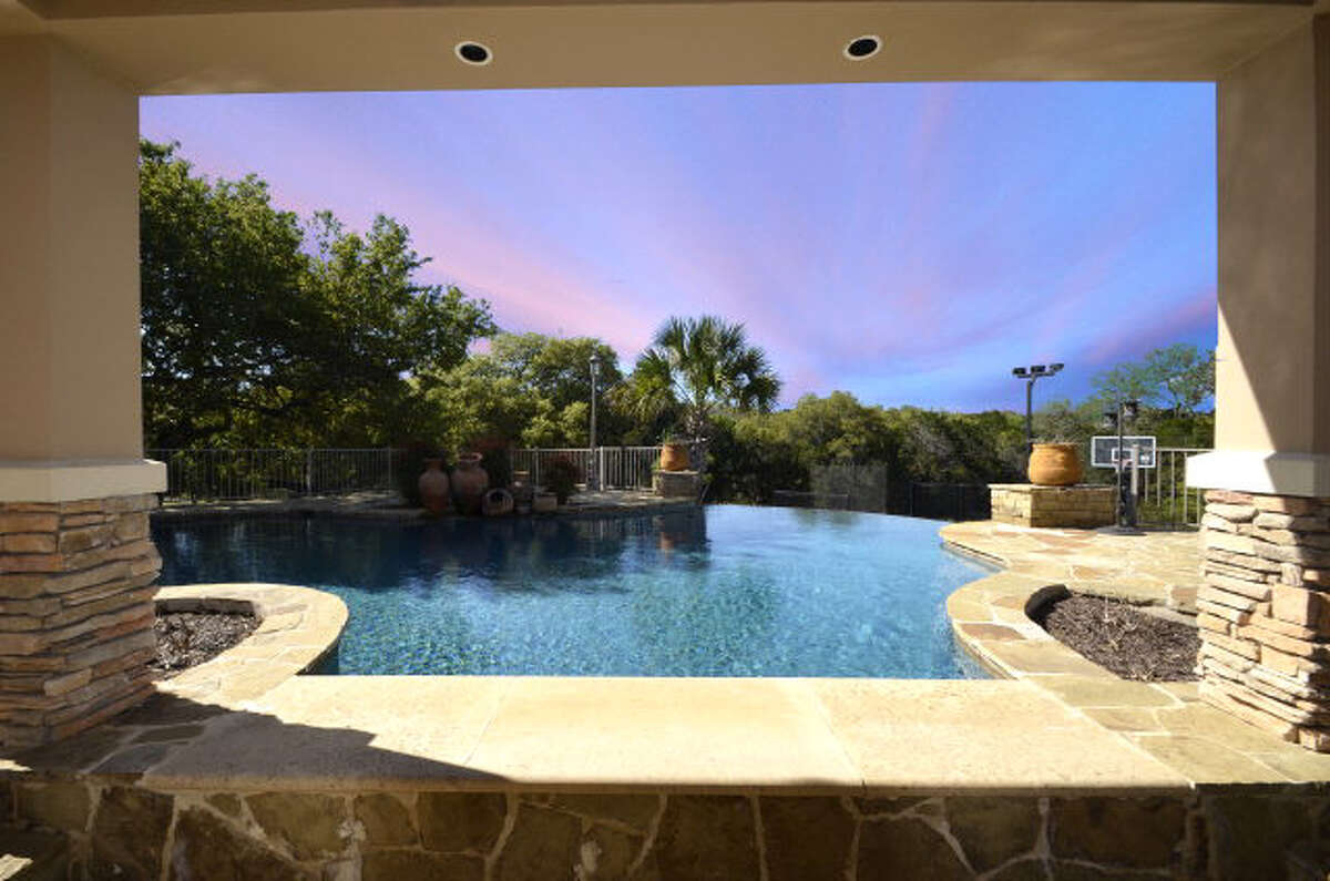 Dream Home 1727 Greystone Ridge