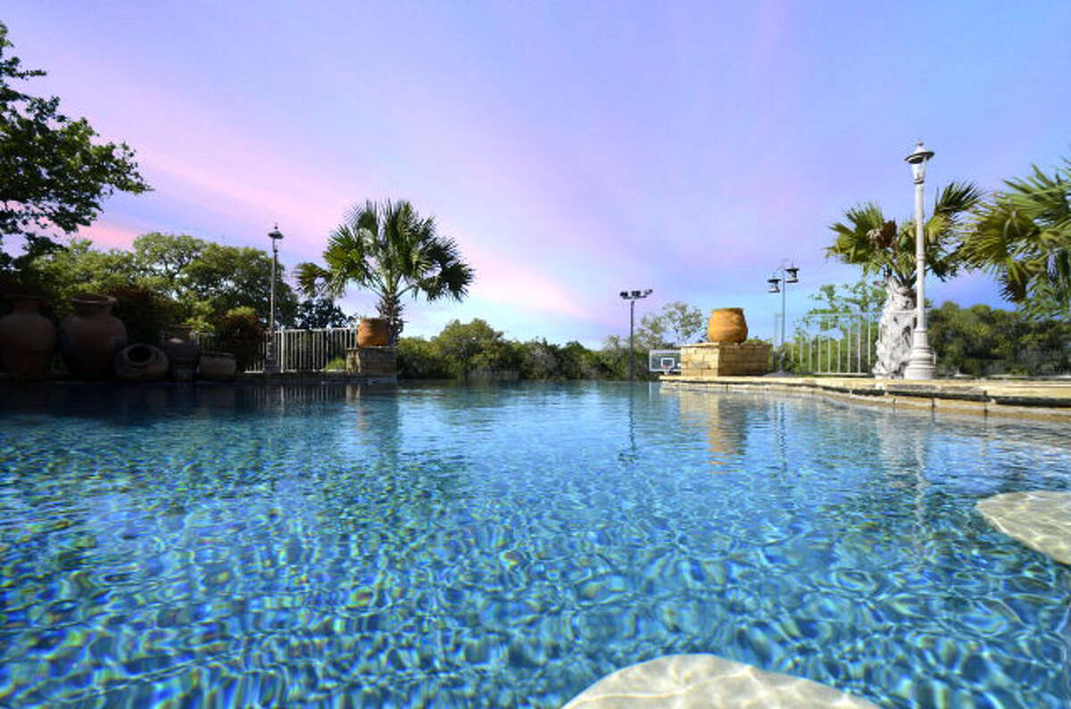 Dream Home 1727 Greystone Ridge