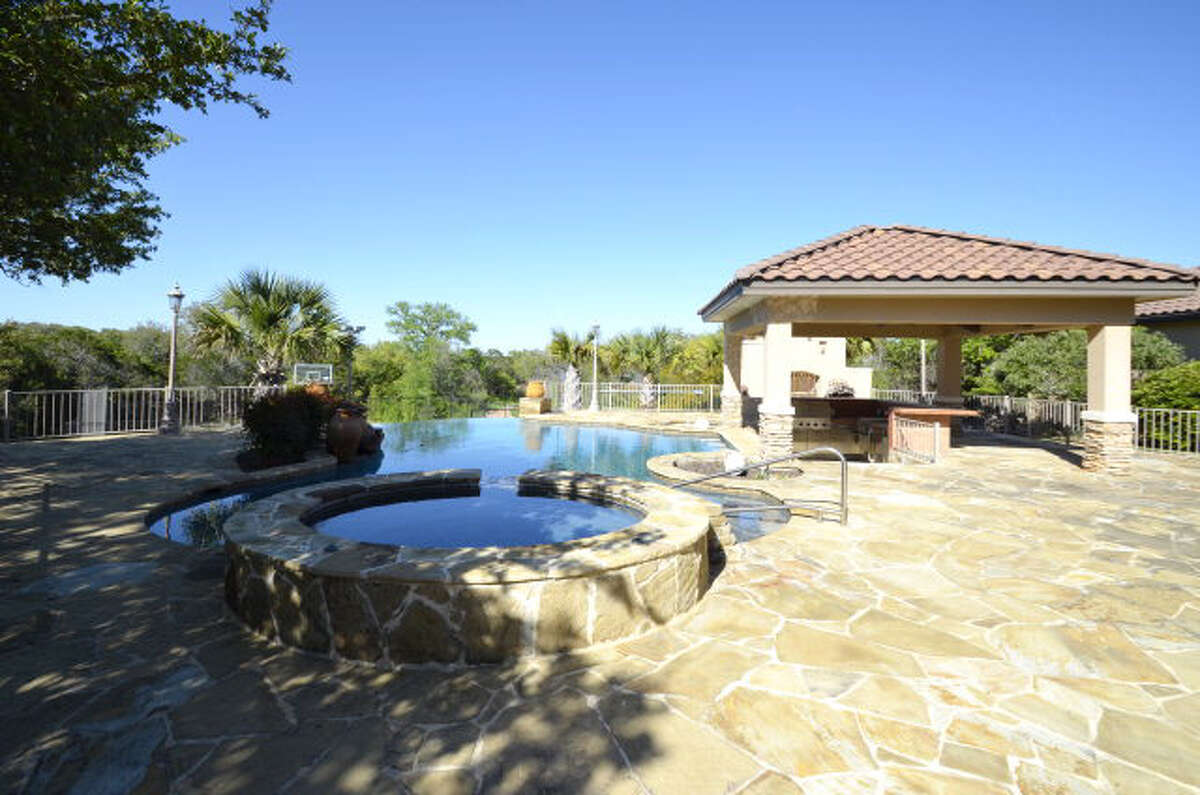 Dream Home 1727 Greystone Ridge