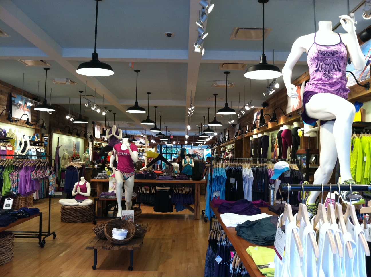 Deal of the week Athleta steps into Texas