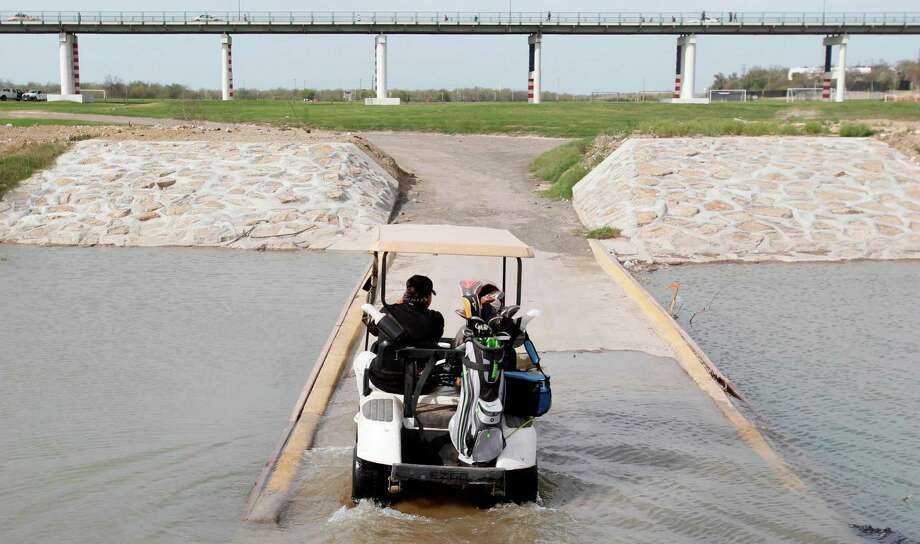 Zero Tolerance On Immigrants Praised But Not By All San Antonio Express News