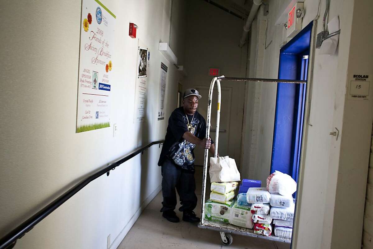 Help a Mother Out gives diapers to needy moms