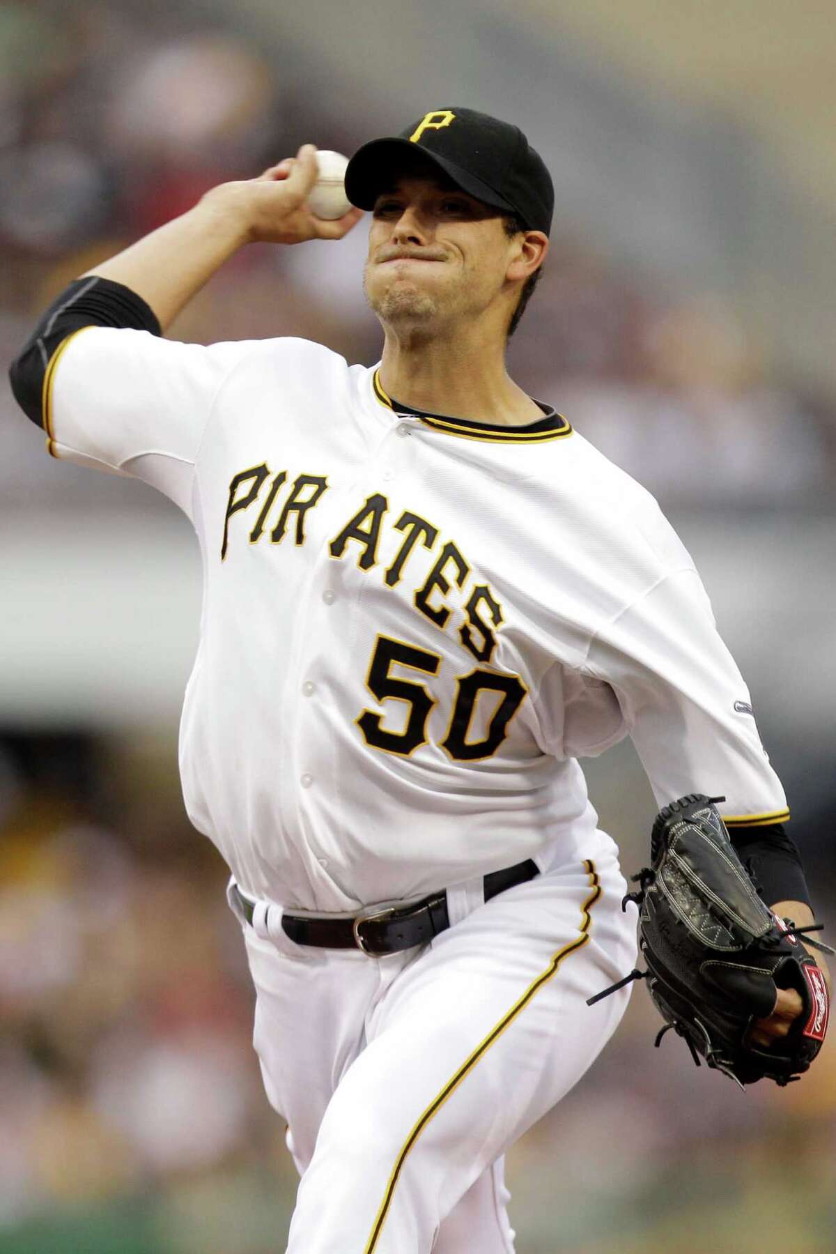 Astros Sign Free Agent Starter Charlie Morton