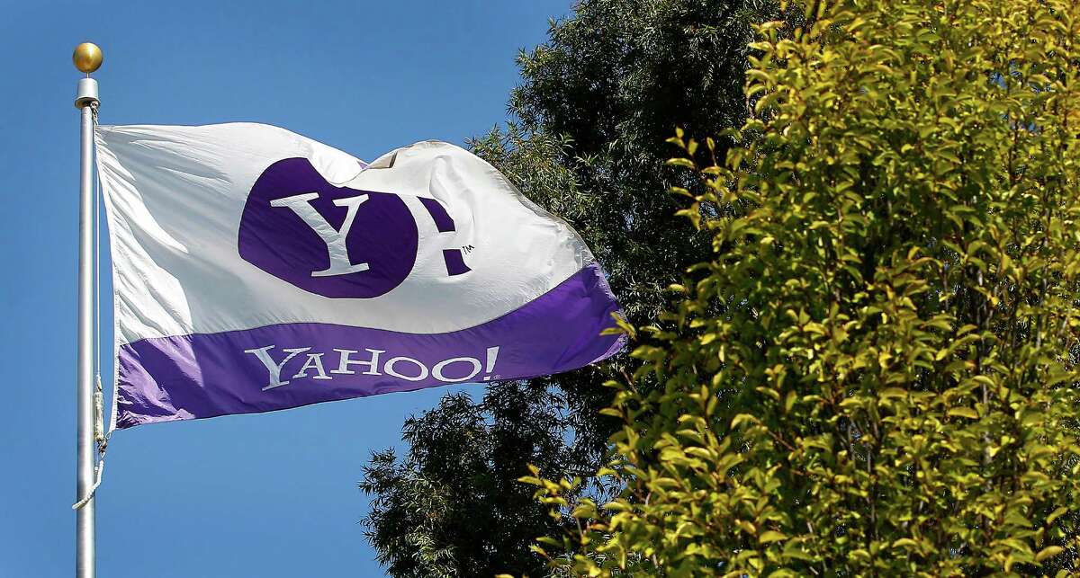 Former Yahoo CEO Scott Thompson will receive about $6.5 million in cash and stock to compensate for the money he gave up when he left eBay.