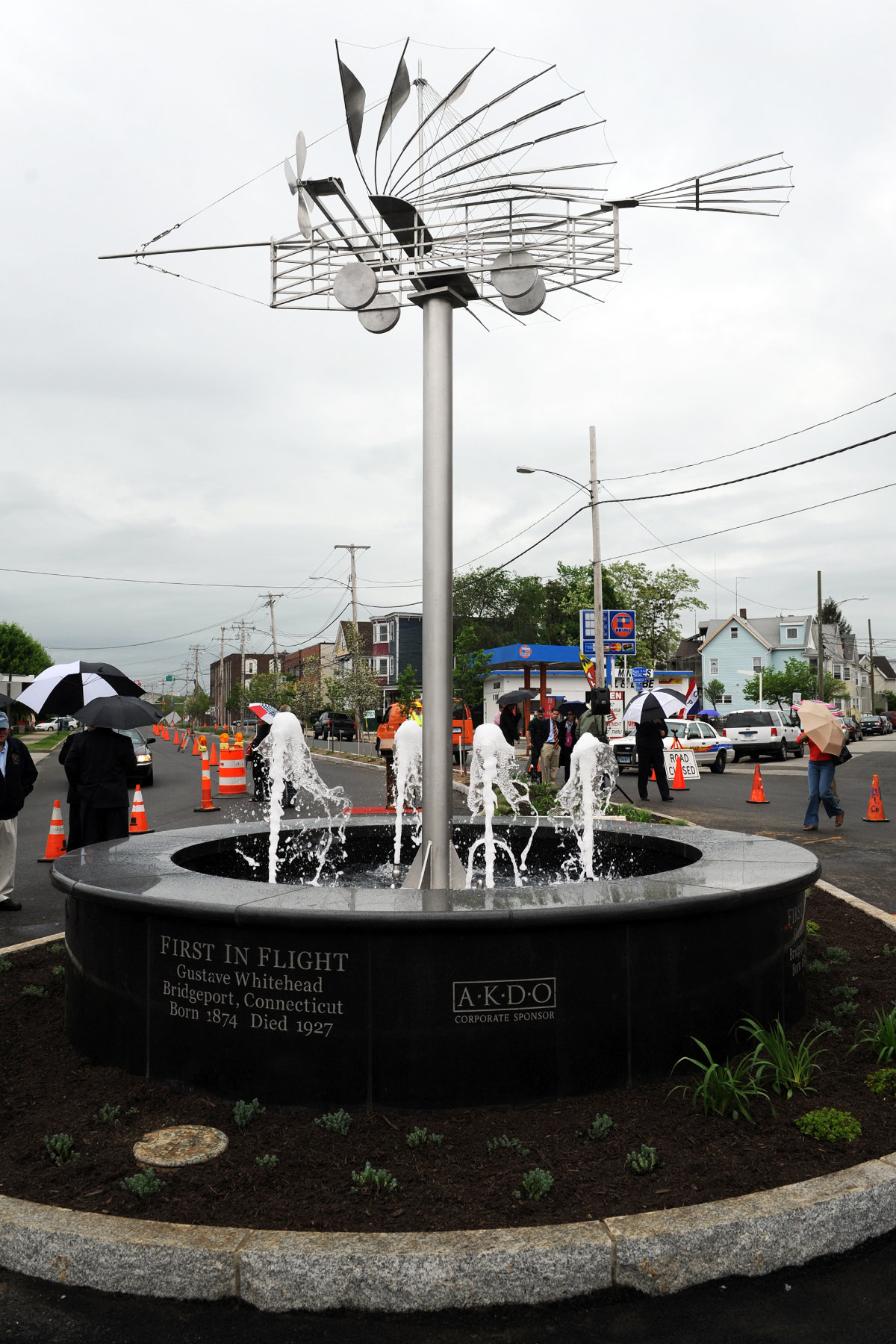 New Bridgeport fountain celebrates Whitehead as 'First in Flight'