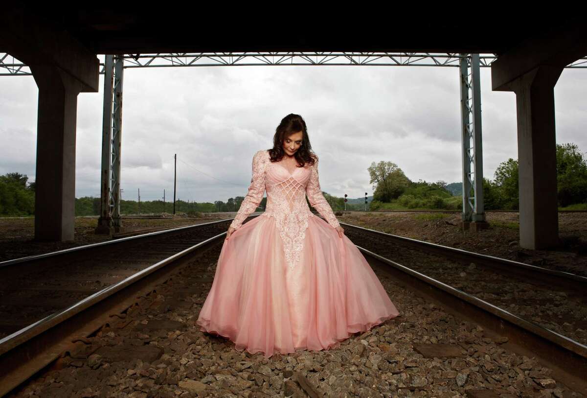 Country legend Loretta Lynn will perform Sunday at the Majestic Theatre.