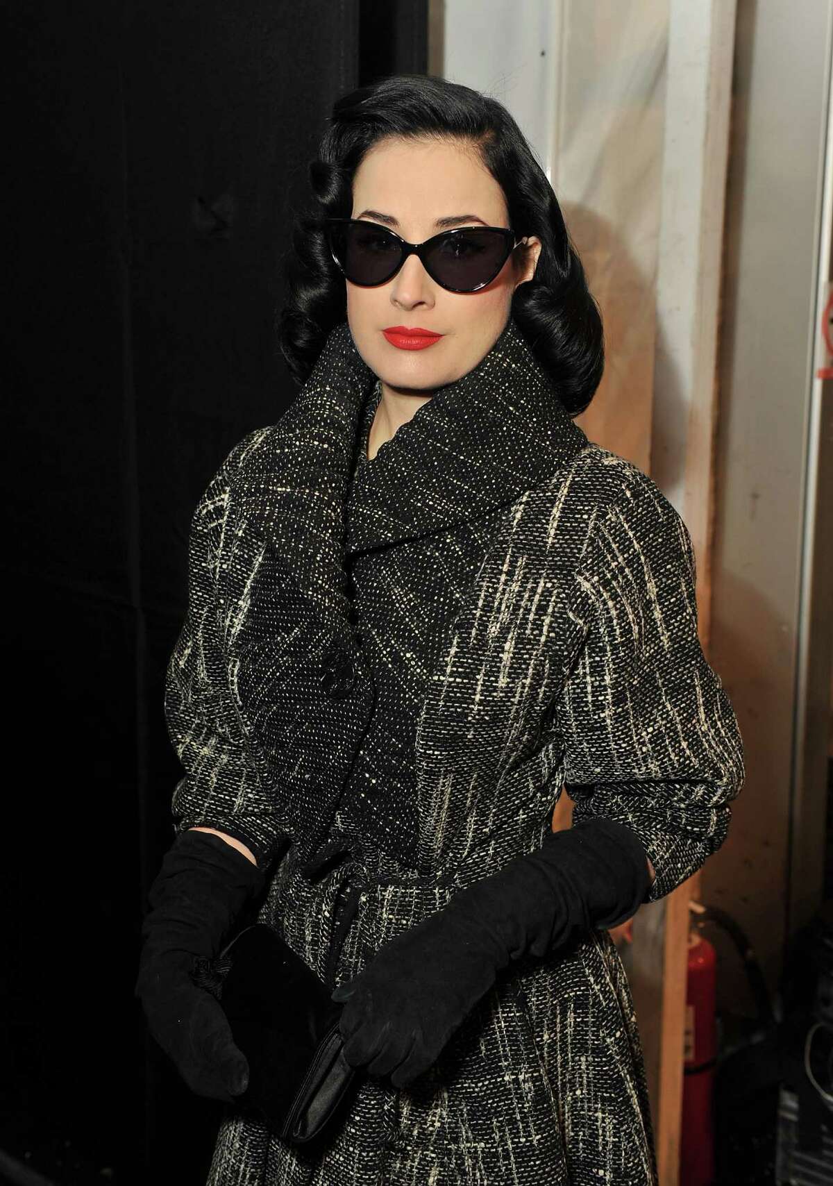 Dita Von Teese Brings Strippi