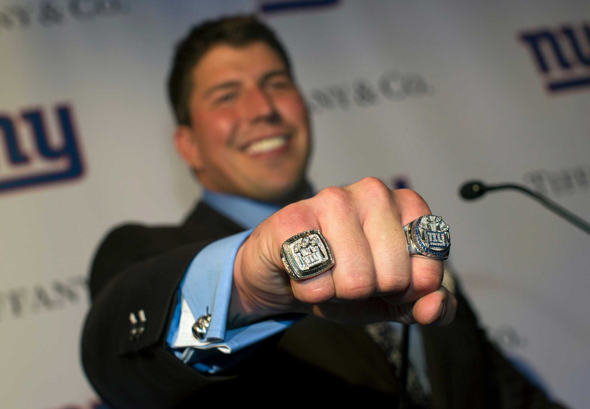 Giants get their championship rings, Cards get retribution