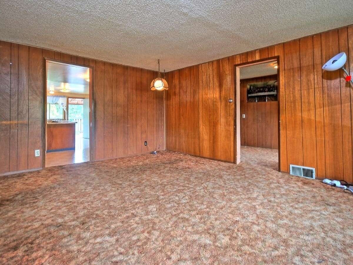 Wood paneling, shag carpeting evoke warm fuzzies