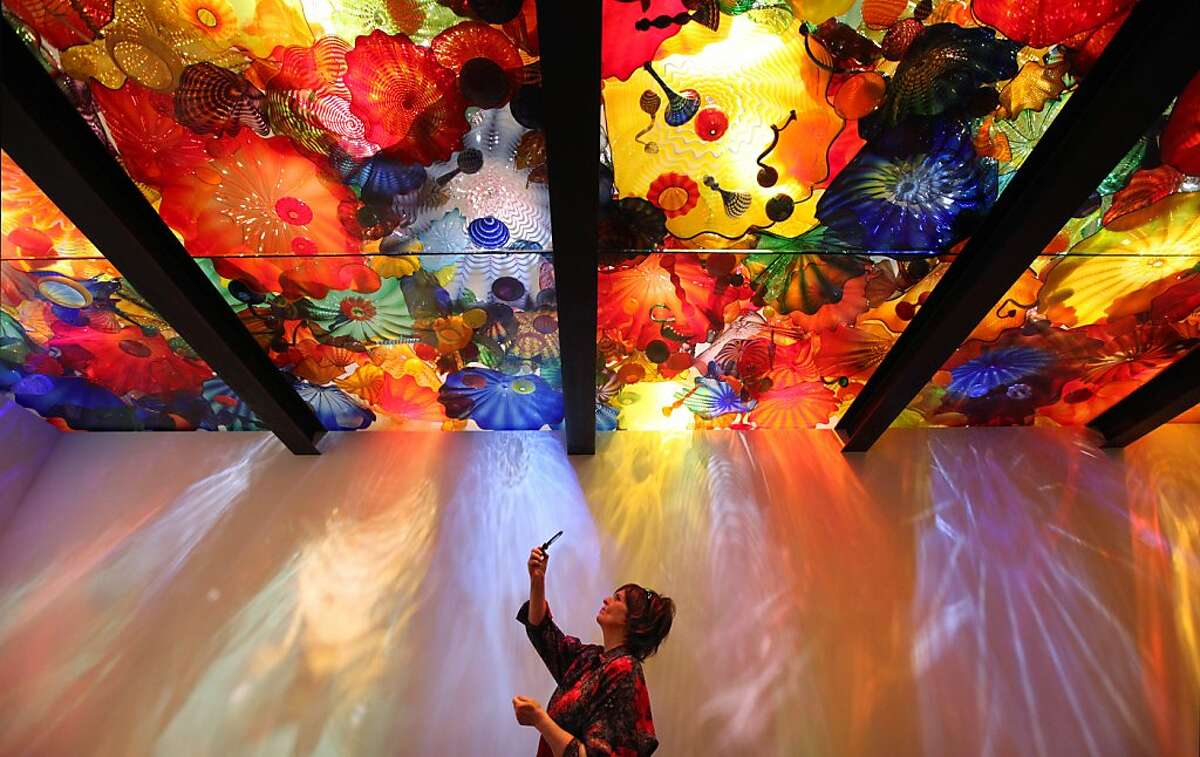 Chihuly Garden and Glass exhibit previewed.