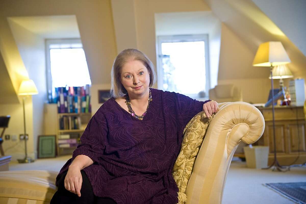 'Bring Up the Bodies,' by Hilary Mantel review