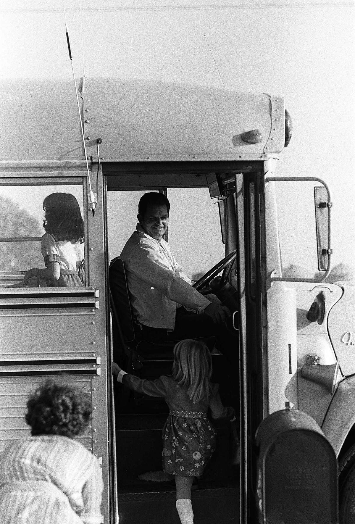 Chowchilla kidnapping bus driver Frank Ray dies