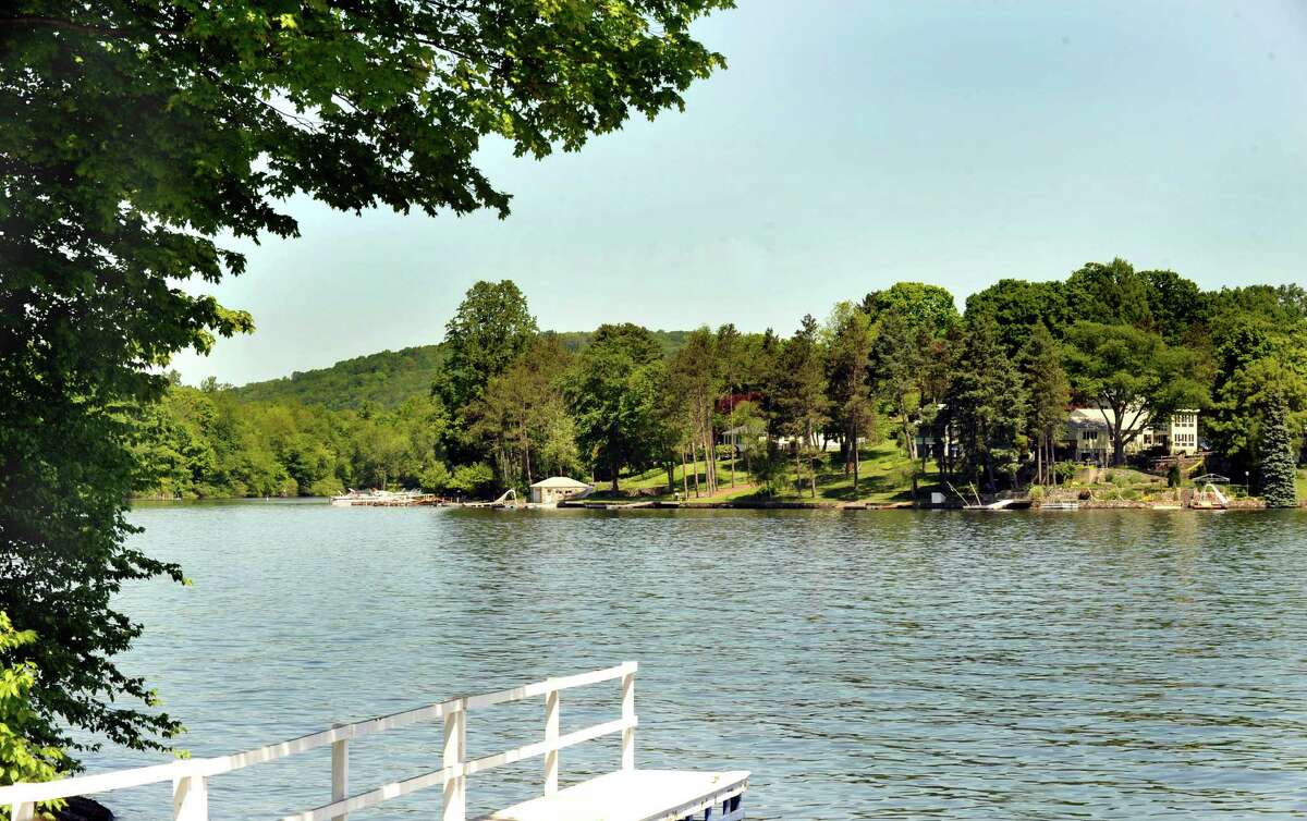 Volunteers clean up Candlewood Lake