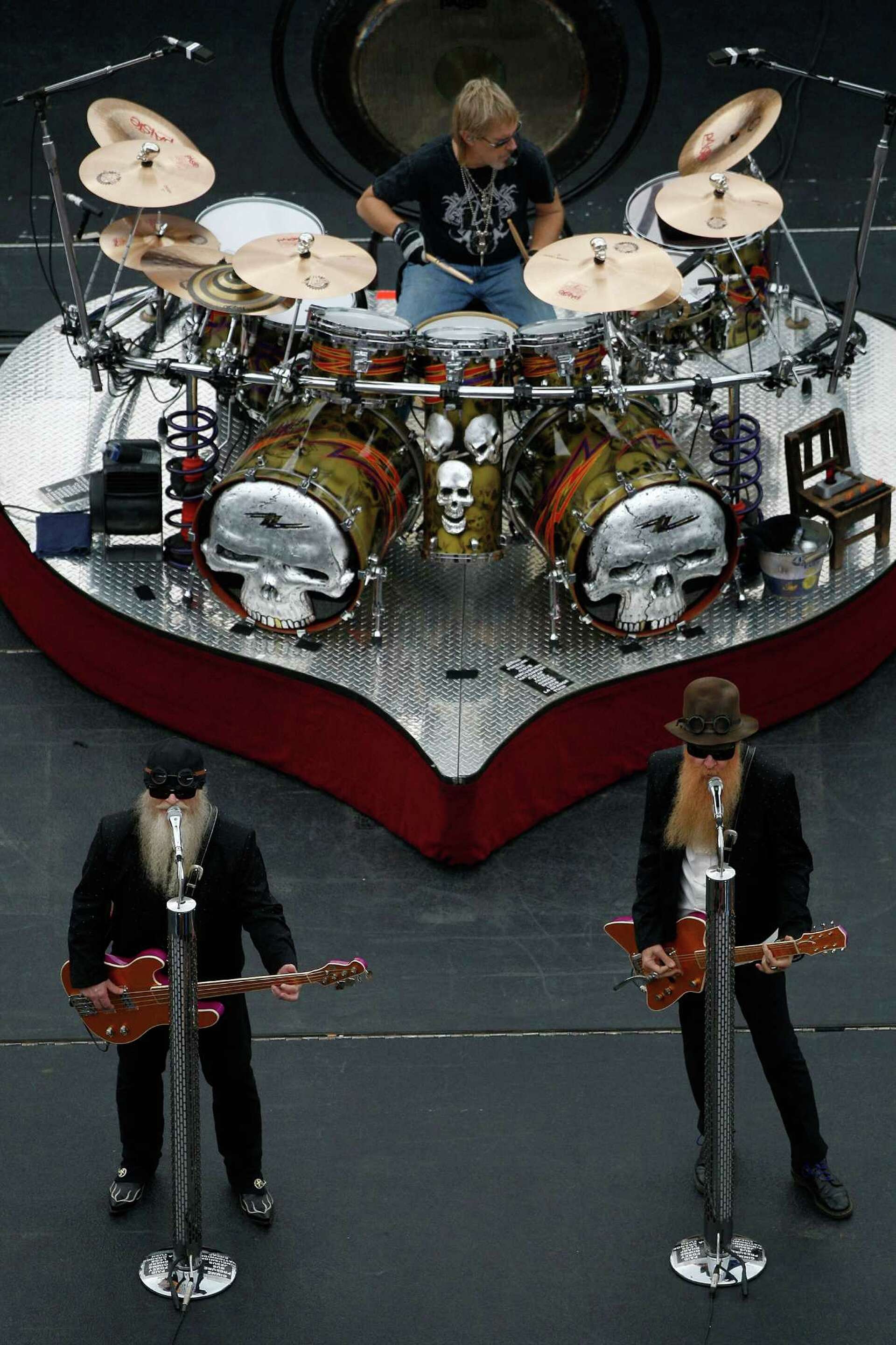 ZZ Top leads 'Gang of Outlaws' into MGM Grand