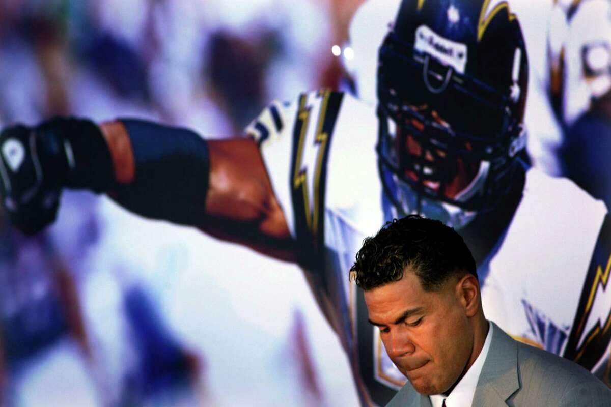 Junior Seau's suicide leaves plenty asking 'why?' - Sports