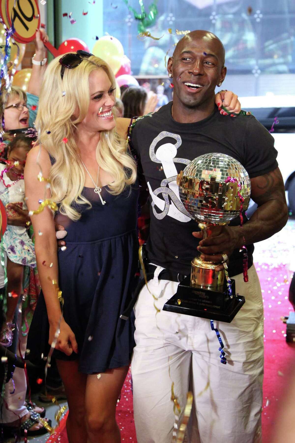 Donald Driver wins 'Dancing With the Stars'