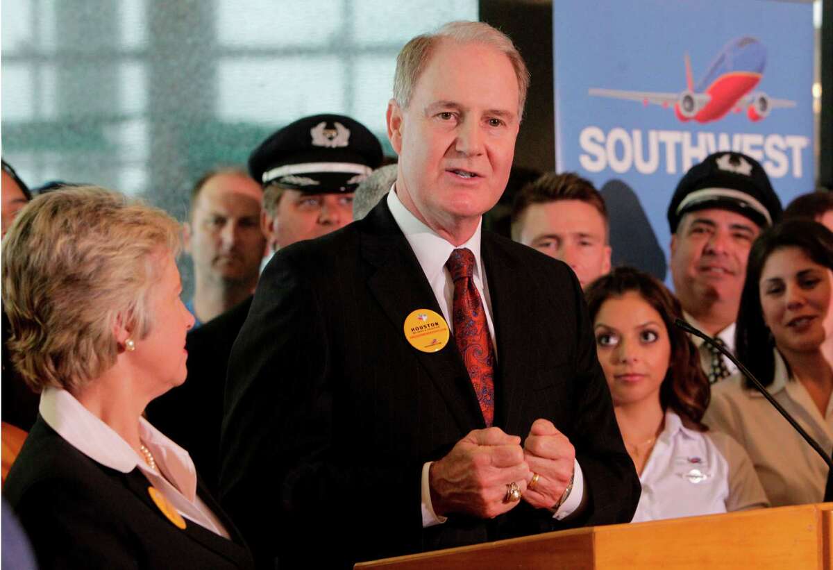Mayor Annise Parker and Southwest Airlines CEO Gary Kelly announce the expansion of Hobby airport with an international terminal at Hobby Airport on Wednesday, May 23, 2012, in Houston.