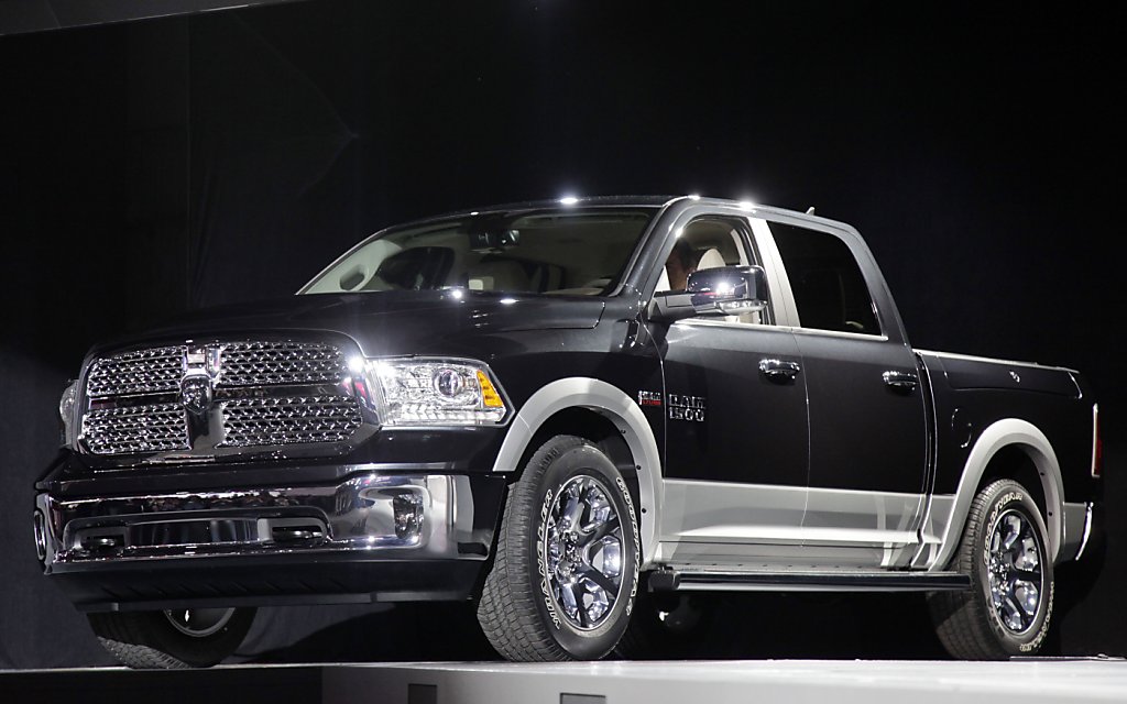 Chrysler, Ford add luxury pickups