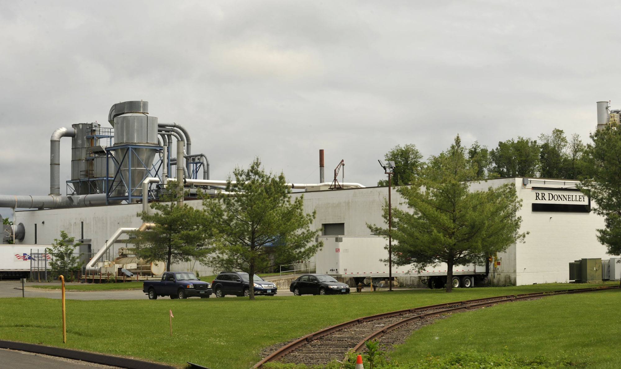 RR Donnelley to close Danbury plant