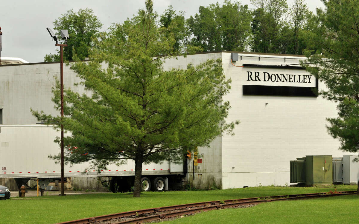 RR Donnelley to close Danbury plant