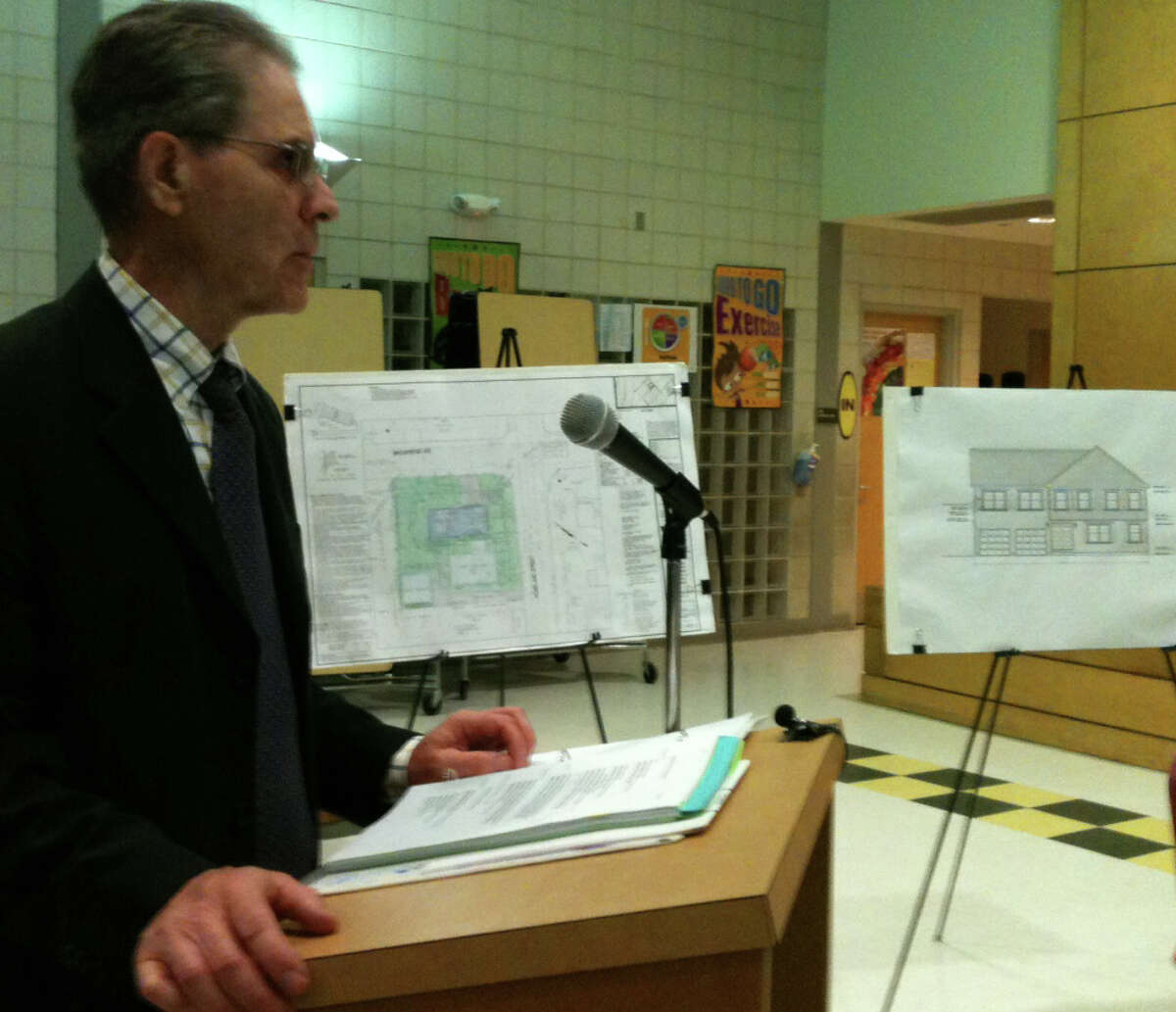 James Sakonchick of Cheshire presents his proposed development on Homeland Street to the Town Plan and Zoning Commission during a public hearing Tuesday night.