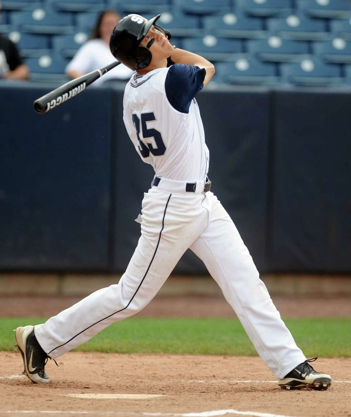 Trumbull beats Staples in 10 to reach FCIAC baseball final