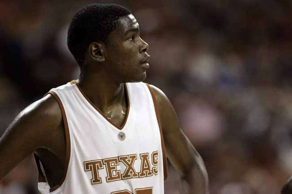 Former Longhorns star Kevin Durant donates 3 million to Texas