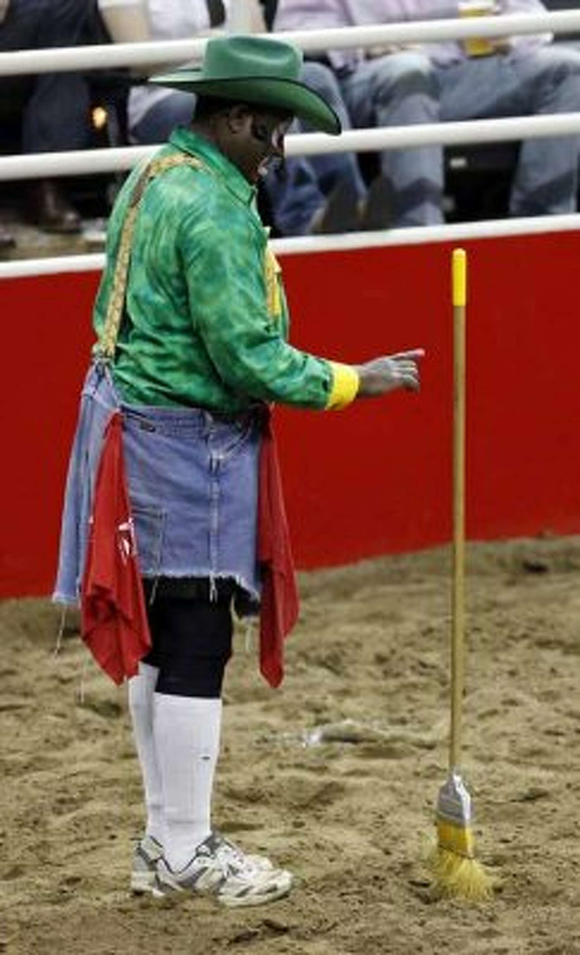 Famed rodeo clown has 'another close call with his life' during South ...