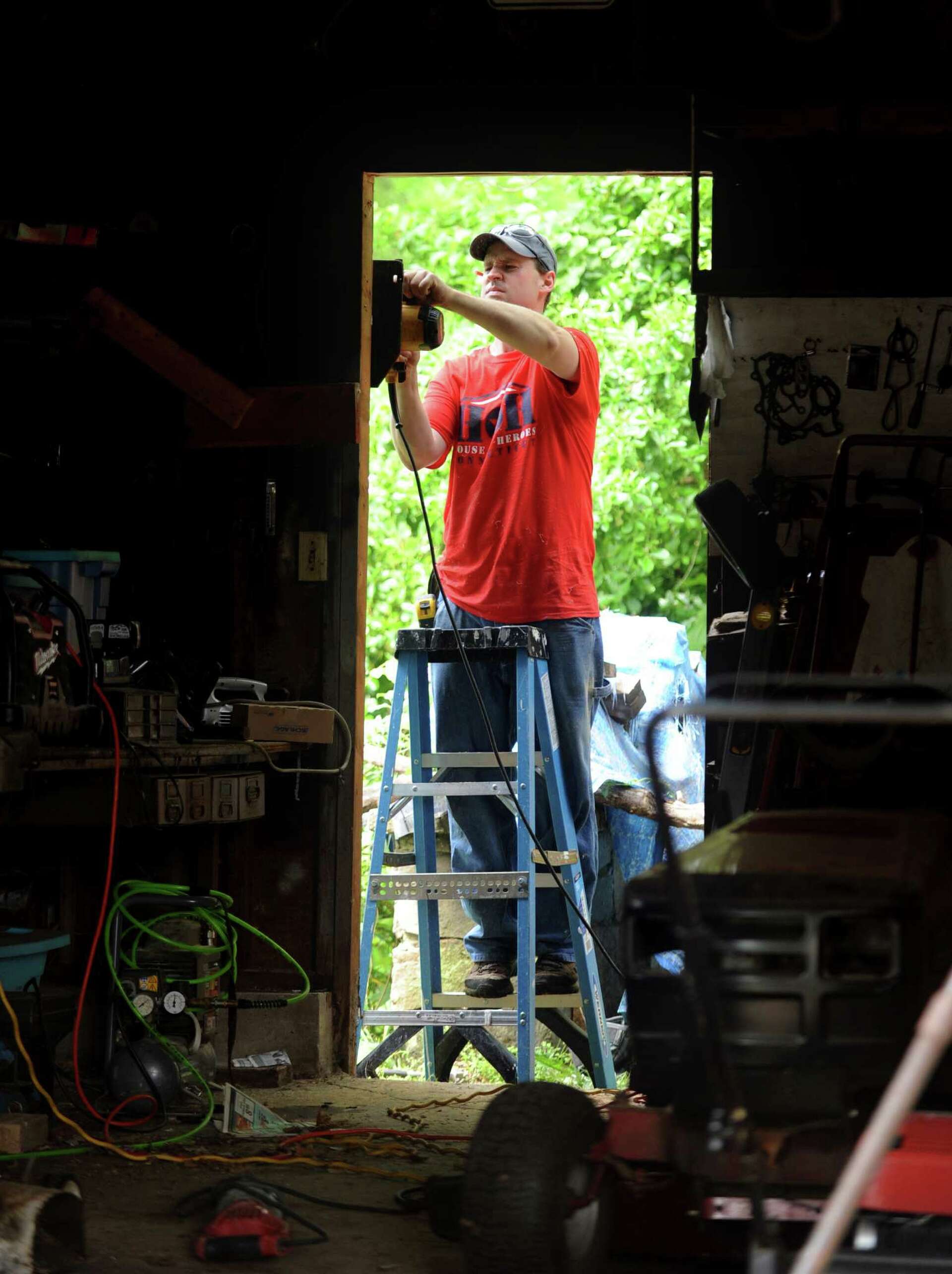93-year-old WWII vet's home gets refurbished