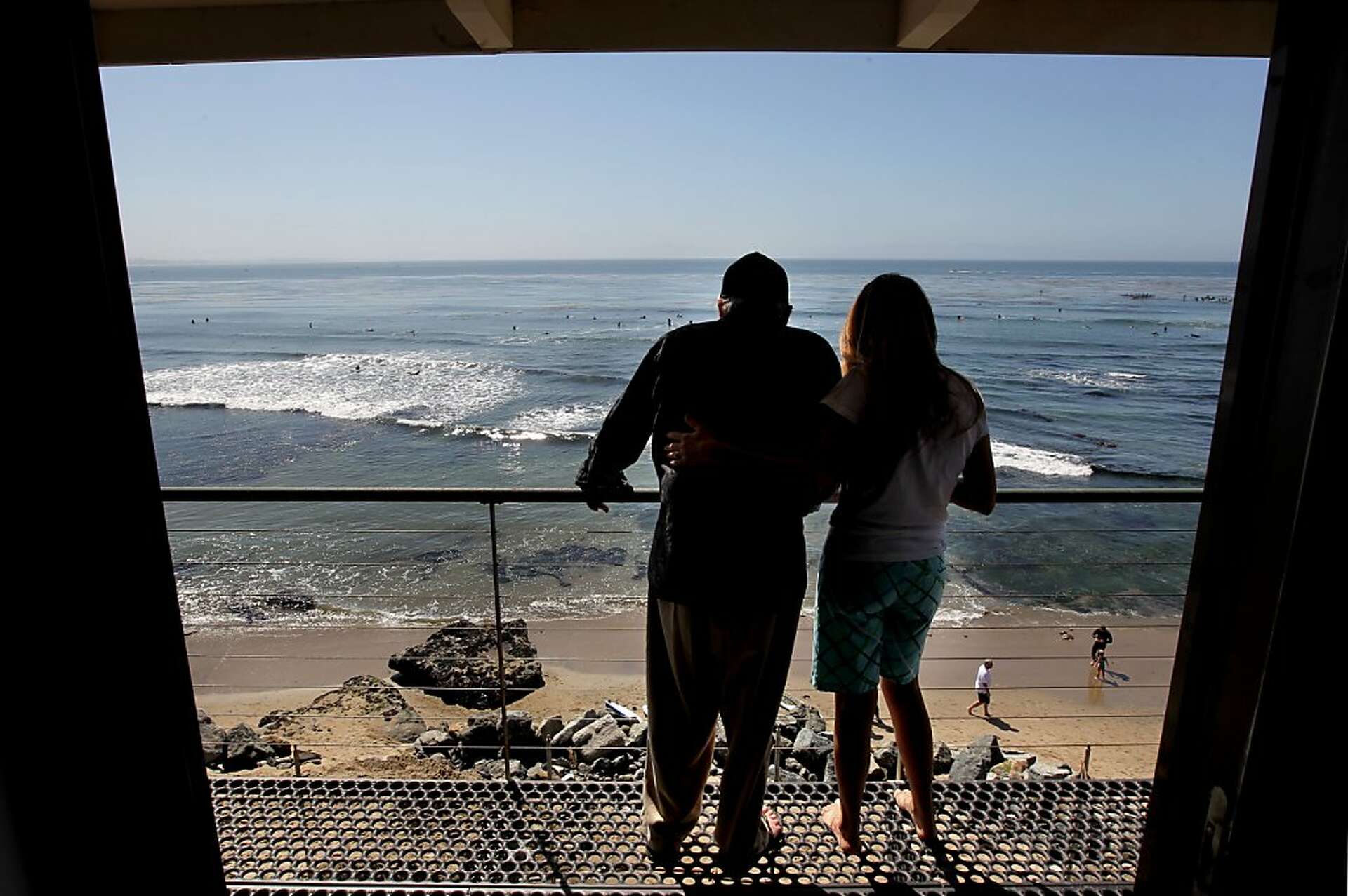 Jack O'Neill, 89, a surfing legend who endures