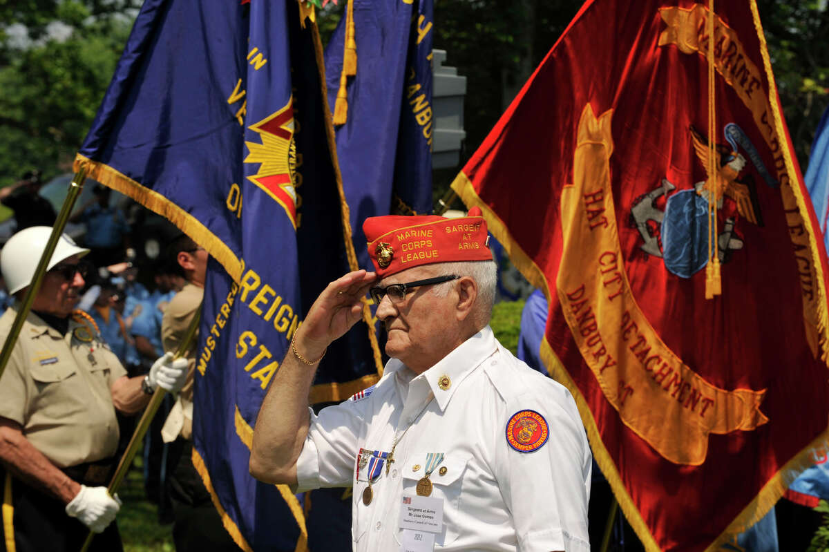 Thousands commemorate Memorial Day in Danbury