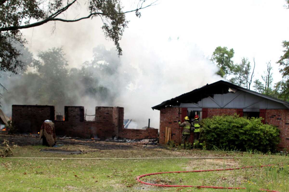 Fire destroys Silsbee home