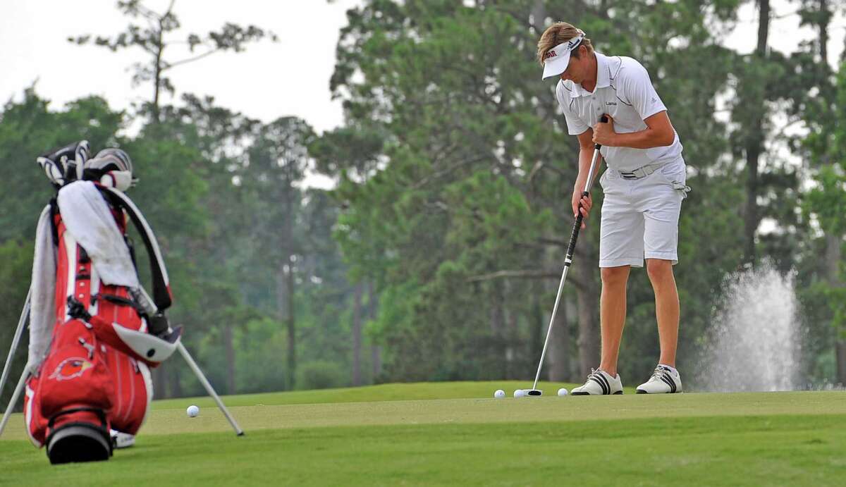 Lamar goes overseas to build golf team