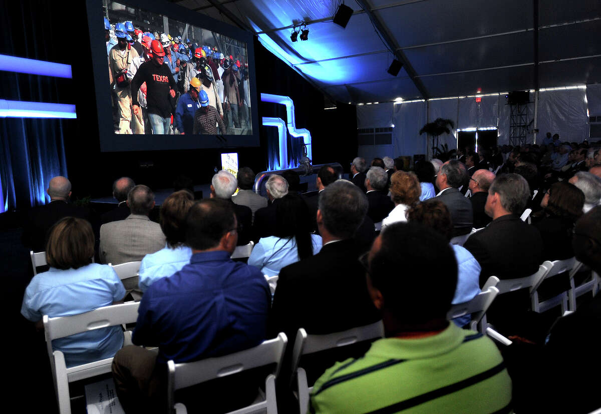 Motiva Port Arthur opens biggest U.S. refinery