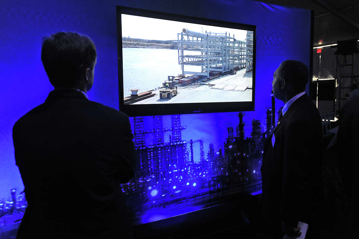 Motiva Port Arthur opens biggest U.S. refinery