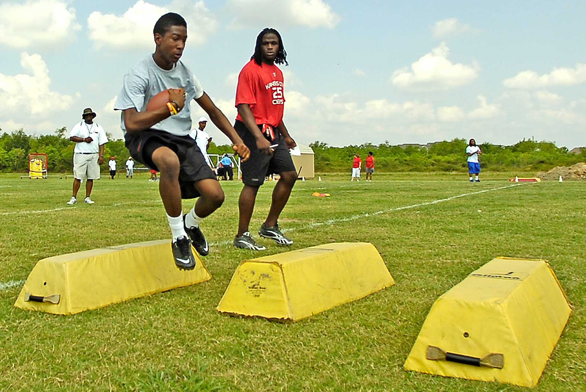 Port Arthur Memorial great, Jamaal Charles, released by the Kansas