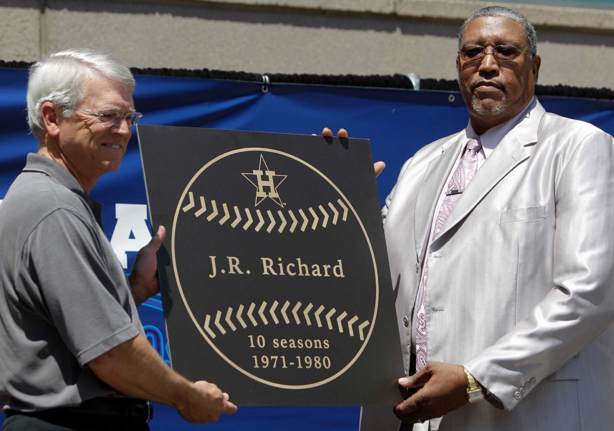 Long-time Astros broadcaster Bill Brown is retiring