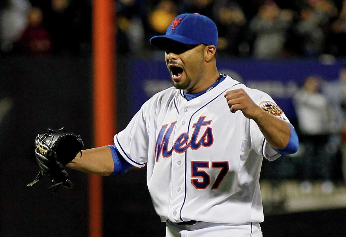 Santana throws Mets' first no-hitter