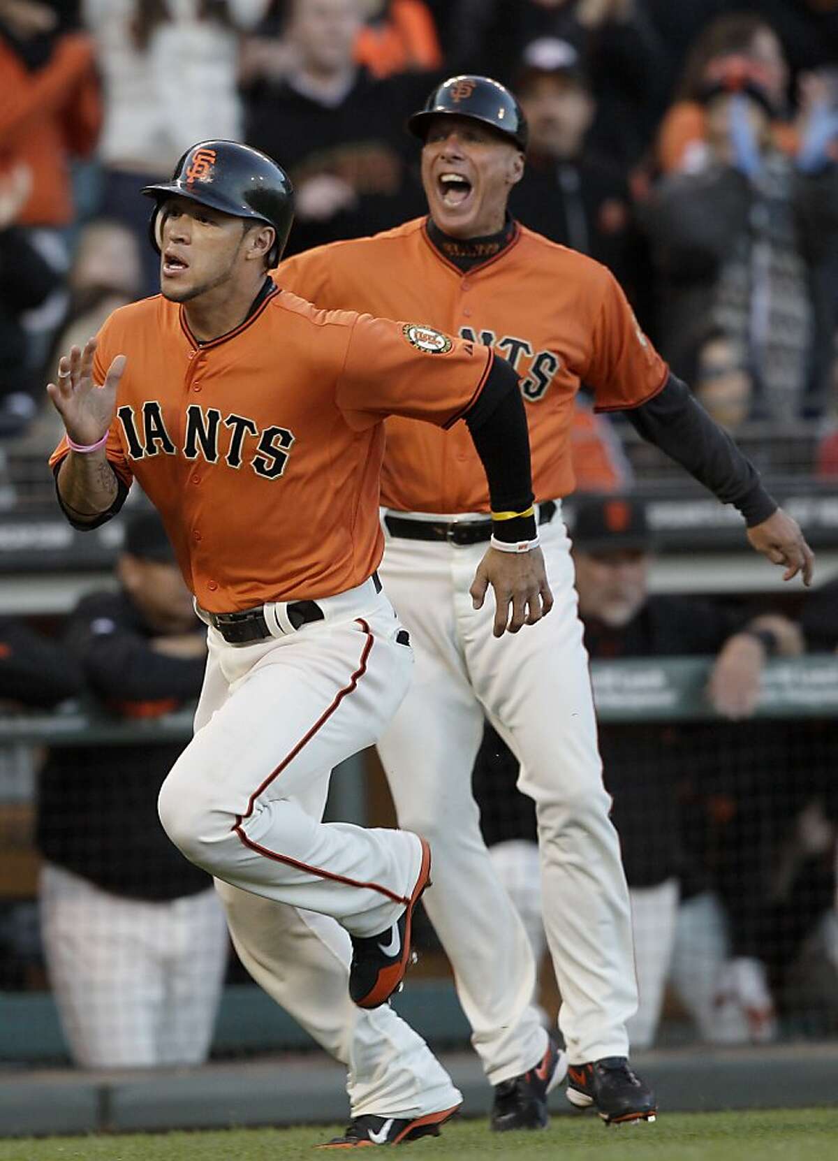 Sf Giants Hang On To Beat Cubs 4-3