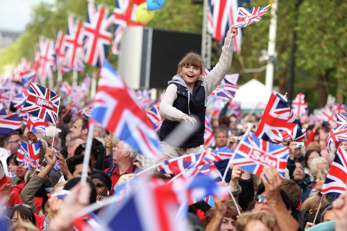 The people of britain. Народ Англии. Англия люди. Жители Великобритании. Британцы люди.