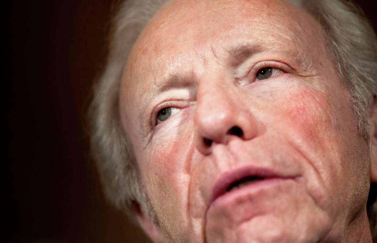 Sen. Joseph Lieberman (I-CT) speaks during a press conference on December 18, 2010 in Washington, DC. Layoff notices related to a $500 billion Defense Budget reduction plan set to begin in 2013 could go out to thousands of workers in Connecticut and other states in October unless Congress acts to stop the measure.