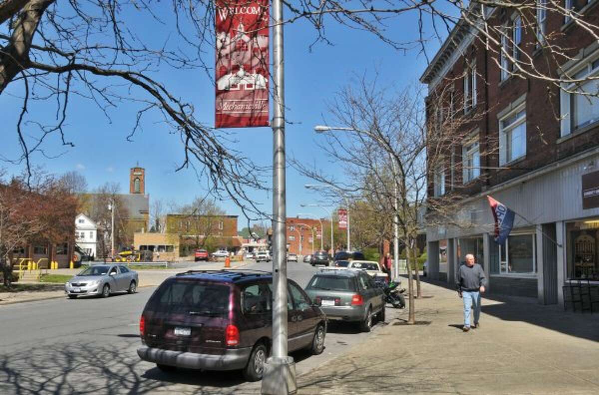 Mechanicville cops file wideranging complaint against mayor