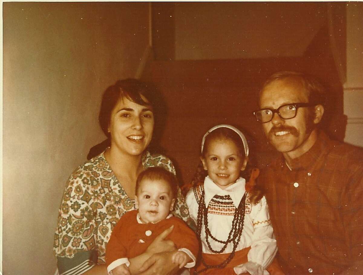 Phil Hartlaub, left, with his wife Jeanne and children Peter and Toni in an Oct. 31, 1970 photo. For the Hipsterdad17 or hipsterdads17 style section layout.