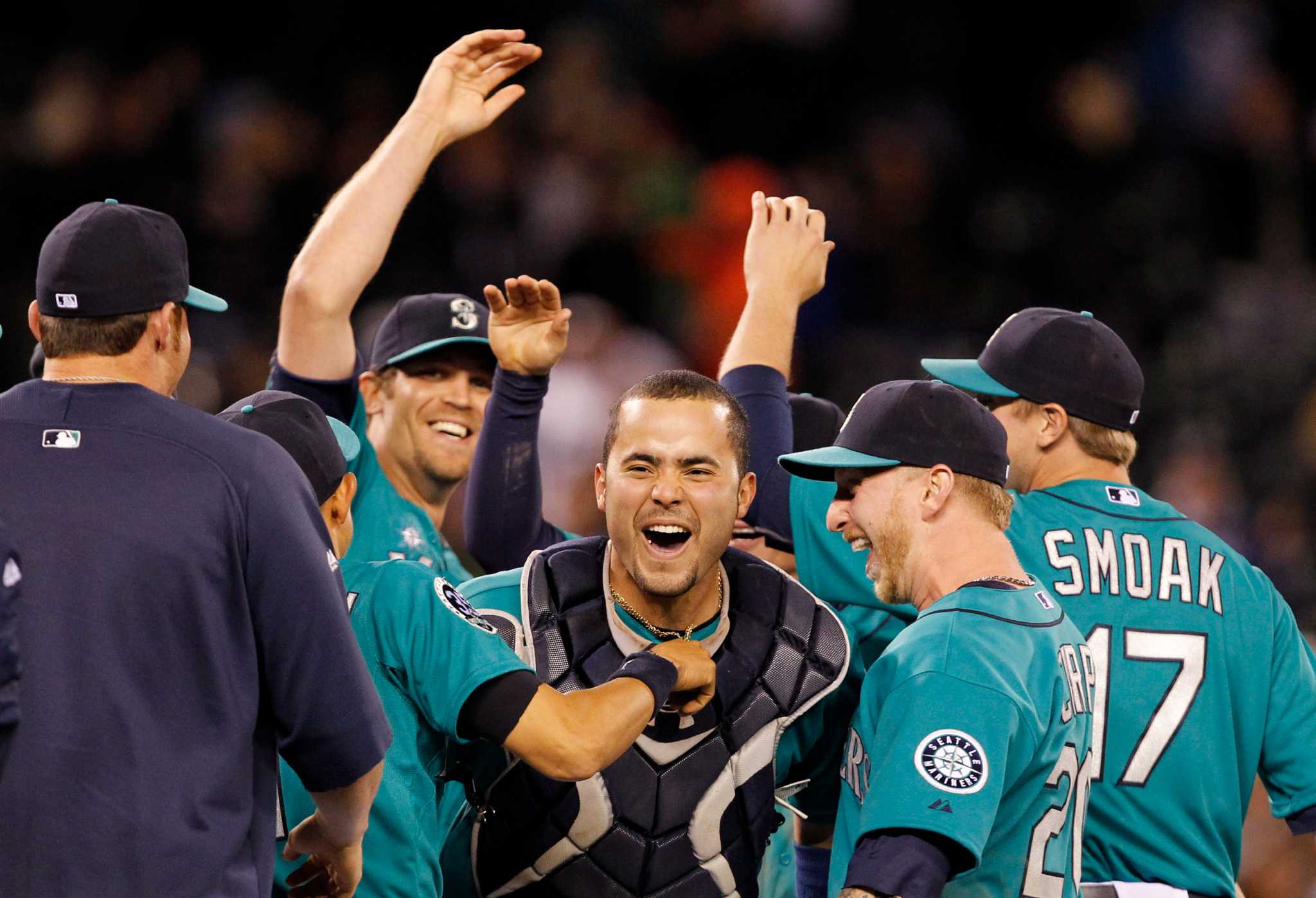 Six Mariners nohit Dodgers