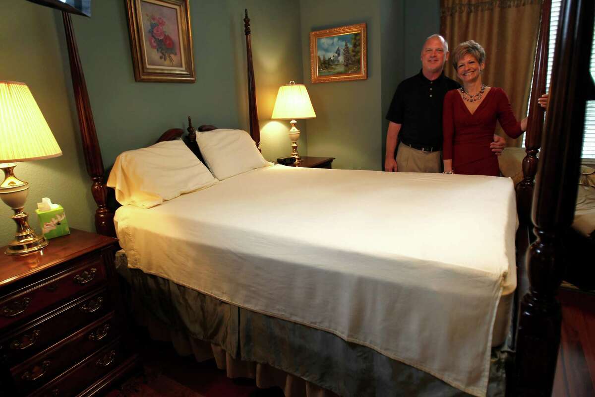 Dennis and Grace Bauer's journey with the EasySheet began with an idea in 2005.