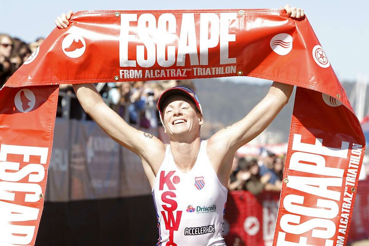 Escape From Alcatraz race draws 2,000 triathletes